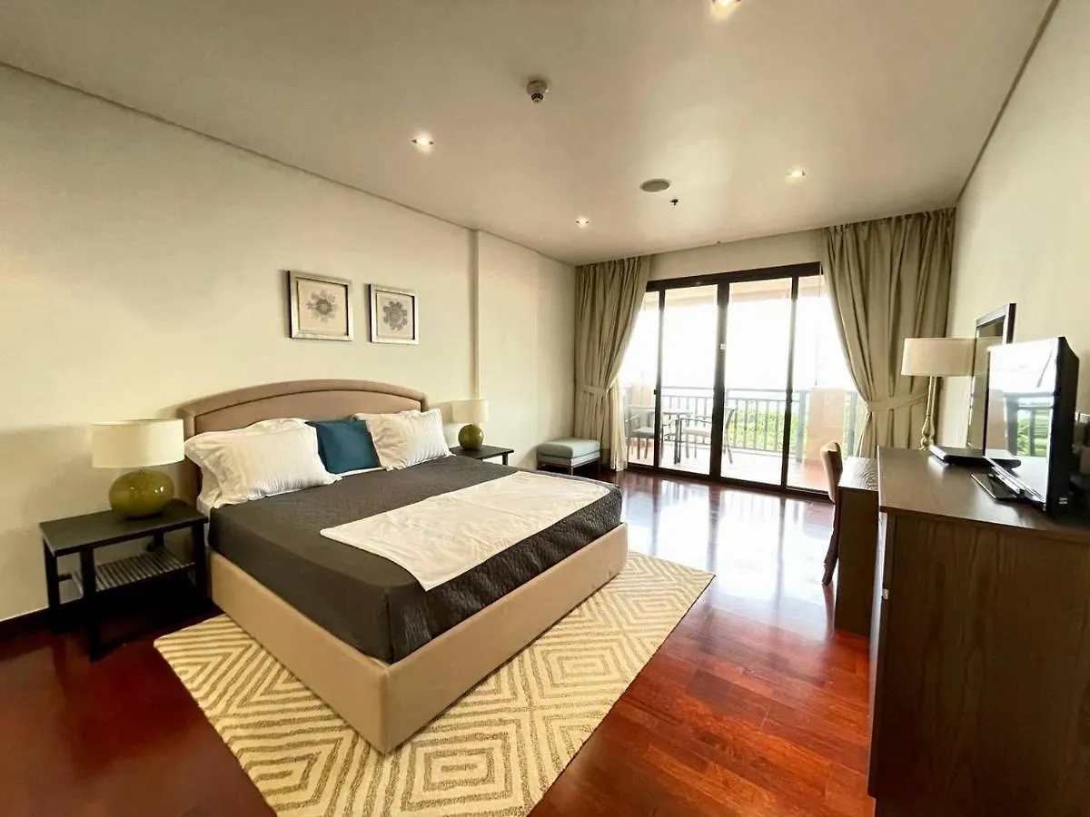 Signature Living Resort Apartments With Private Beach And Laguna Pool , Palm Jumeirah 0*, دبي